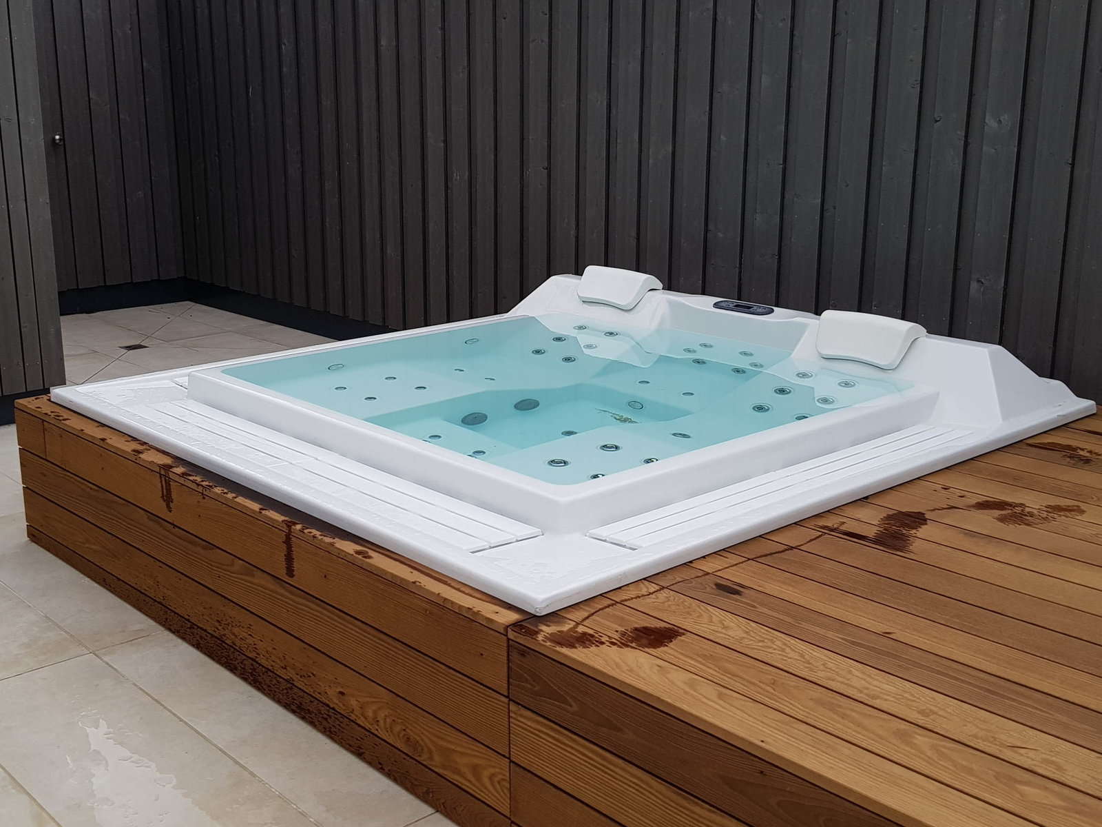 Whirlpool von SST Schwimmbad und Sauna Technik